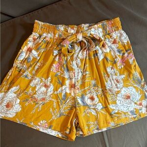 Women’s floral shorts